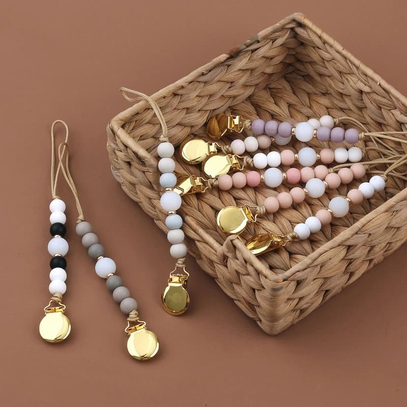 שרשרת מוצץ בטוחה לתינוק - חרוזי סיליקון ללא BPA 👶🍼